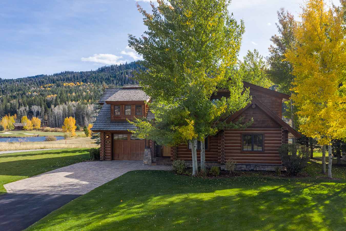 Moose Log Cabin for Rent - Victor Idaho