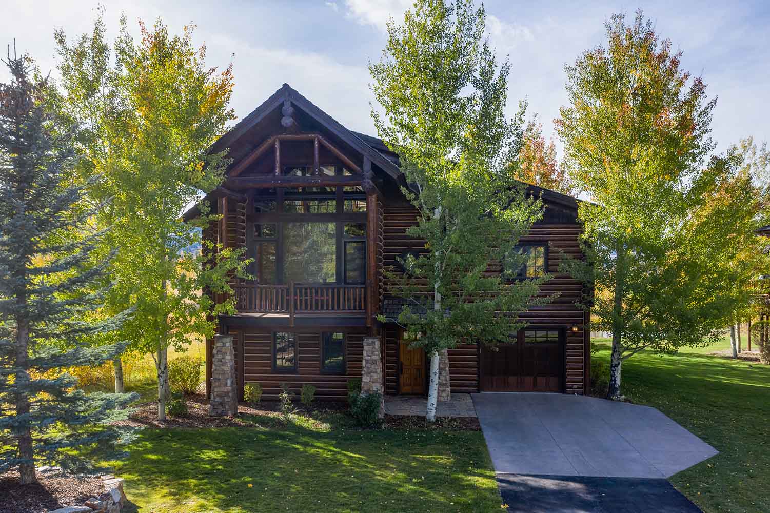 Rymell Log Cabin for Rent - Victor Idaho