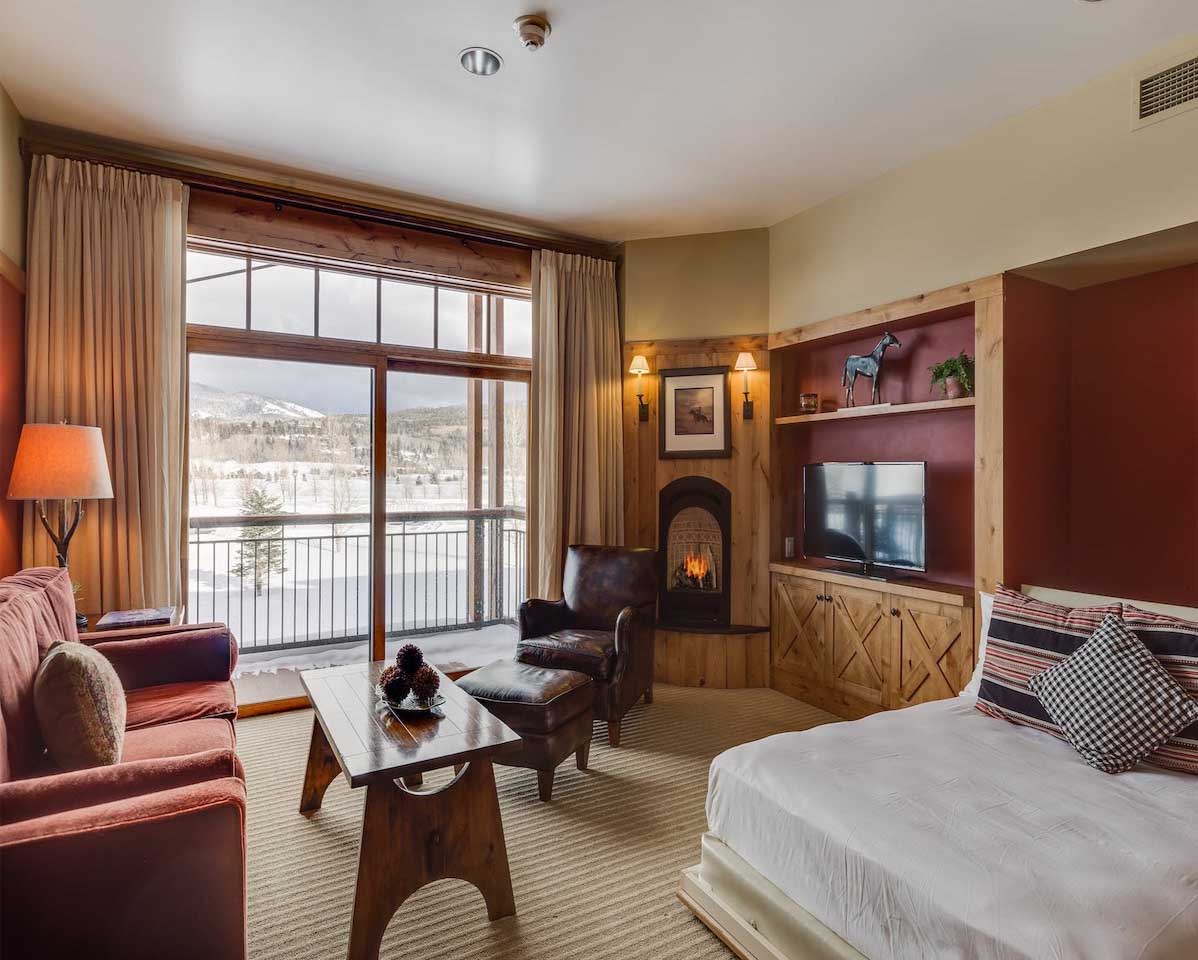 Lodging - Hotels Near Snowking in Jackson Hole